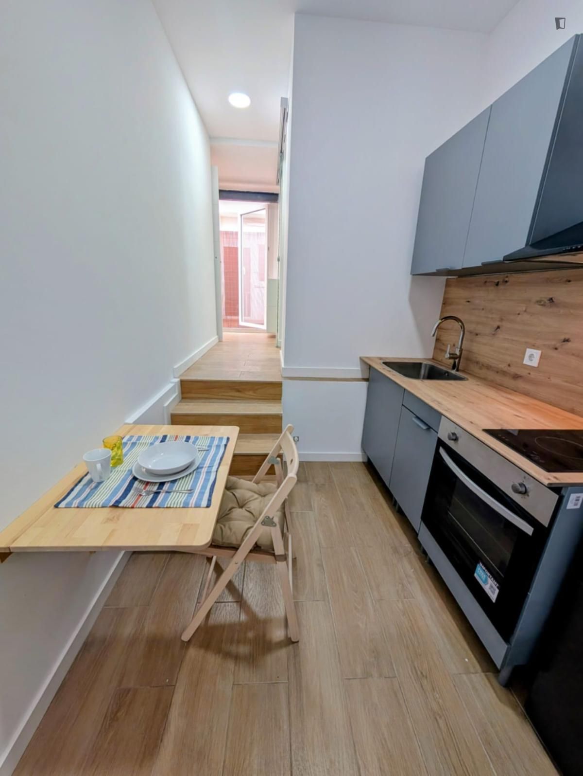 Cuina de Estudi de lloguer en Burjassot amb Aire condicionat, Moblat i Forn