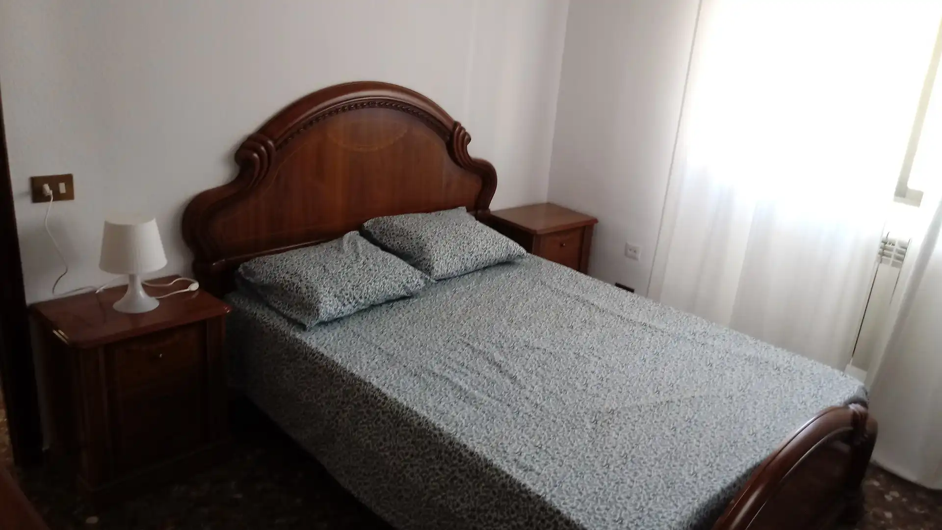 Habitación de Piso en venta en Castellón de la Plana / Castelló de la Plana con Calefacción, Terraza y Amueblado