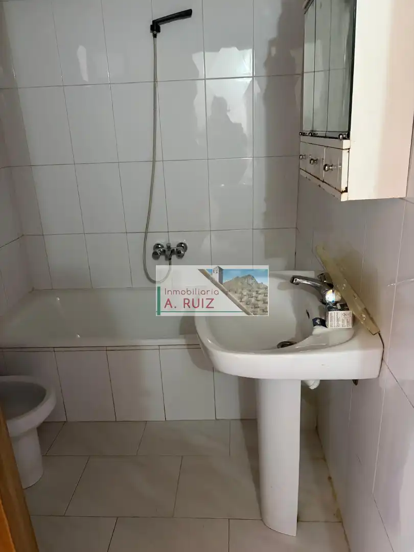 Bany de Casa adosada en venda en Almedinilla amb Terrassa