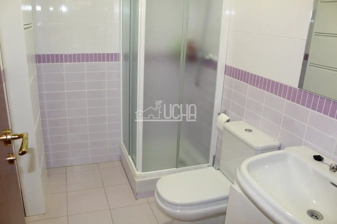 Baño de Casa adosada de alquiler en Bétera con Aire acondicionado, Calefacción y Jardín privado