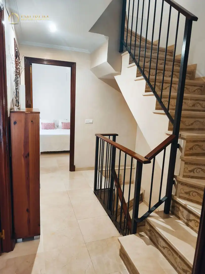 Detached homes for sale in Alcalá de Guadaira  with Air Conditioner, Heating and Terrace