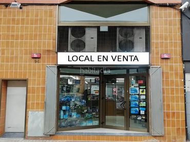 Local comercial en venda a Carrer de Narcís Monturiol 96
