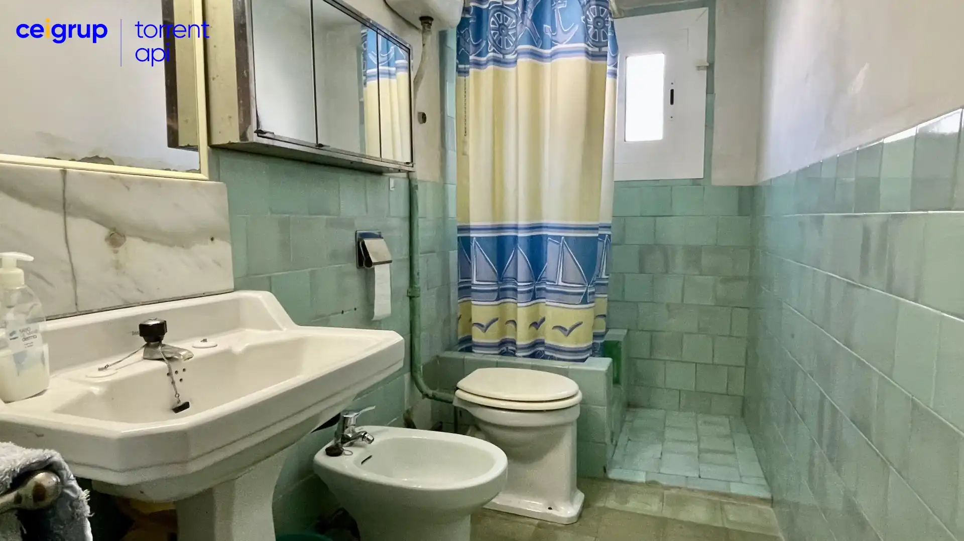 Baño de Casa adosada en venta en Torroella de Montgrí con Terraza, Amueblado y Balcón