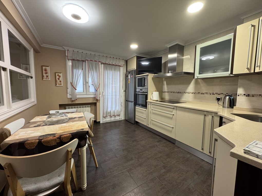 Cuina de Pis en venda en Legazpi amb Calefacció, Moblat i Balcó