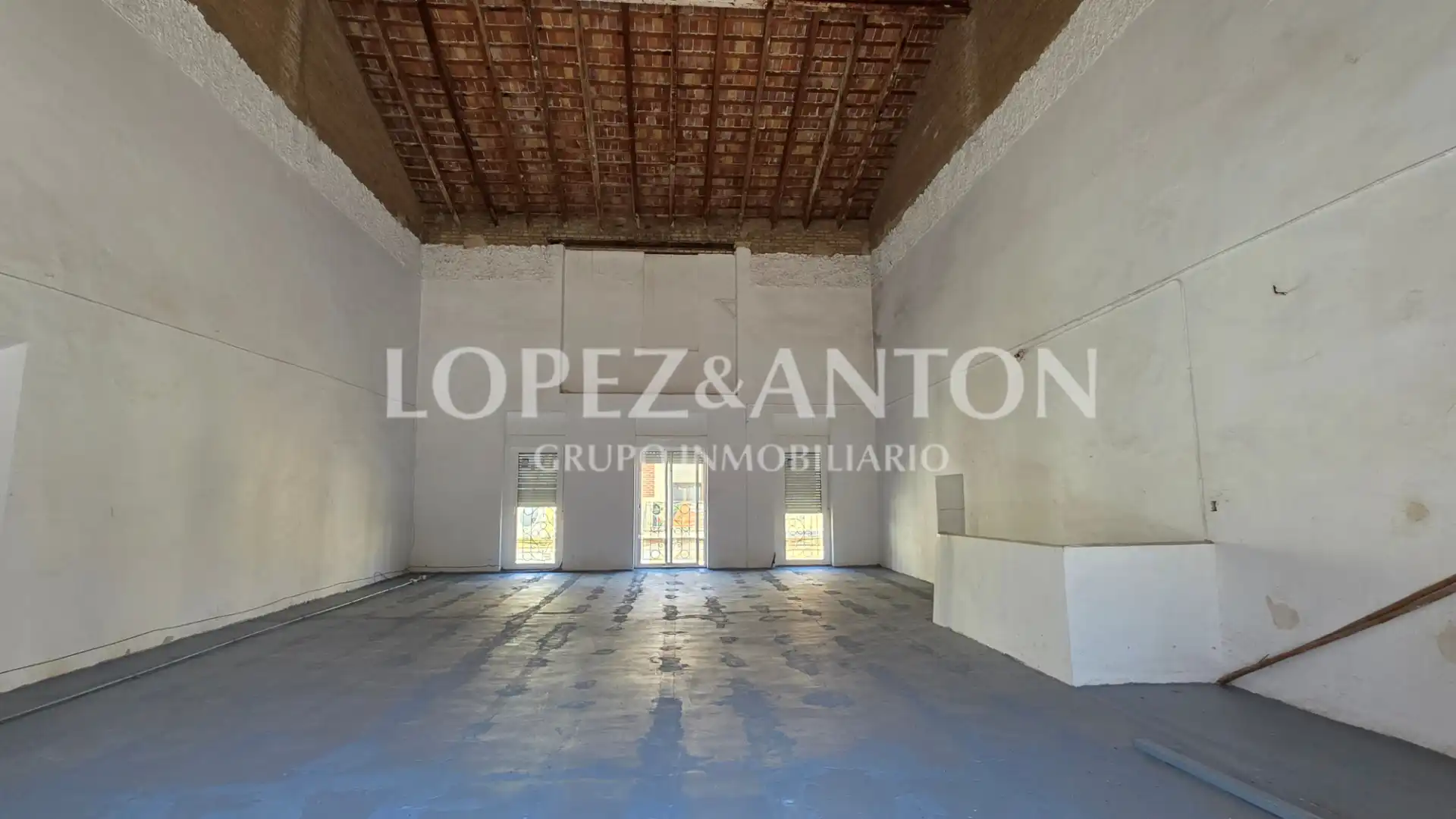Detached homes for sale in La Pobla de Vallbona  with Air Conditioner, Terrace and Swimming Pool
