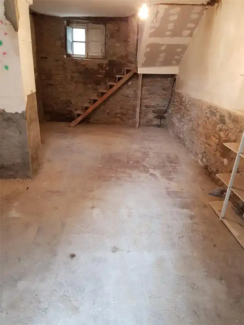 Casa adosada en venda en Bembibre amb Parquet