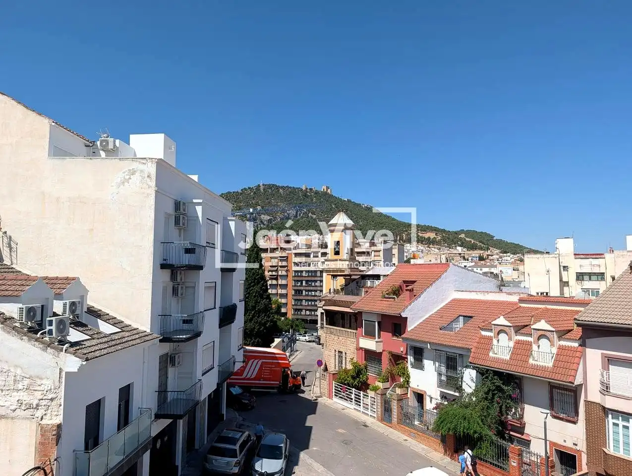 Vista exterior de Casa adosada en venda en Jaén amb Aire condicionat, Calefacció i Terrassa