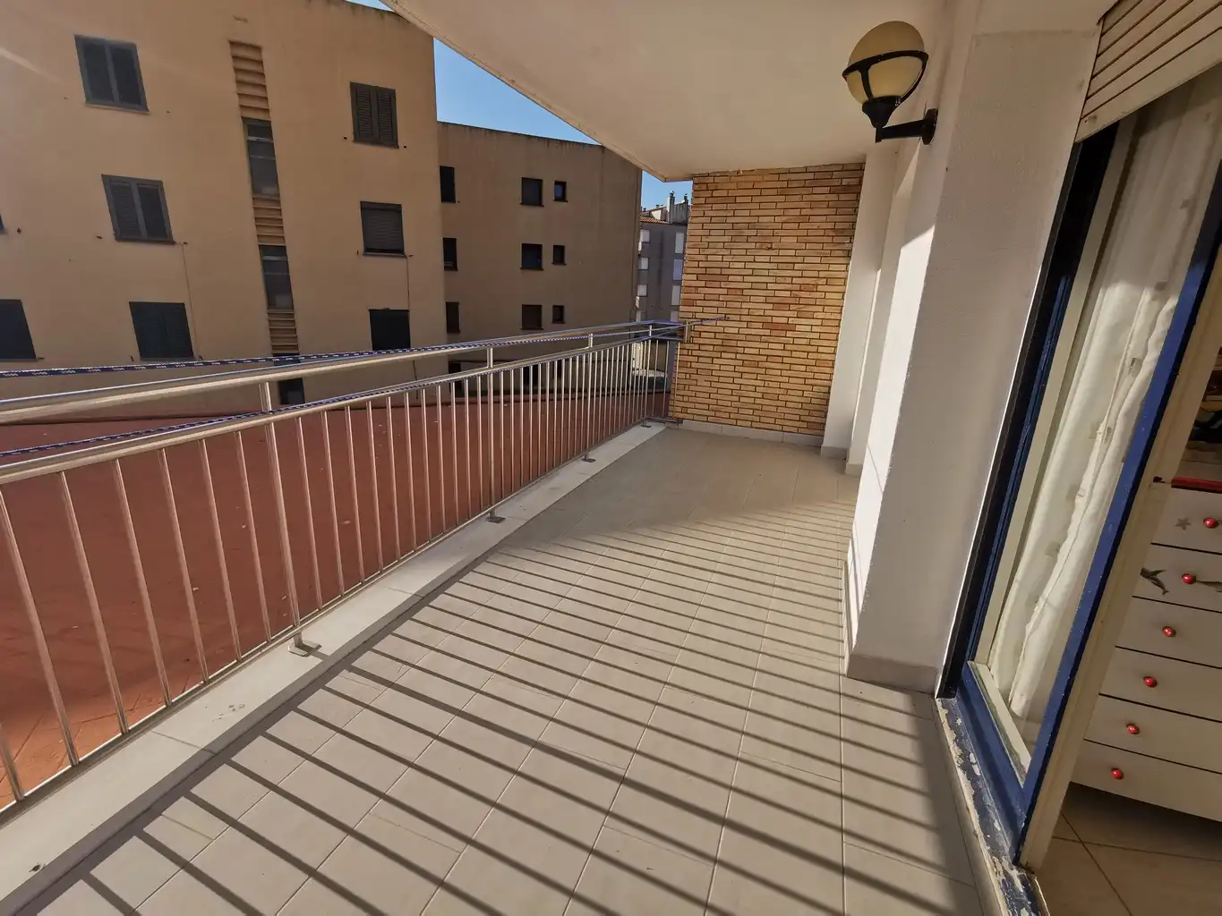 Terraza de Piso en venta en L'Escala con Terraza, Trastero y Amueblado