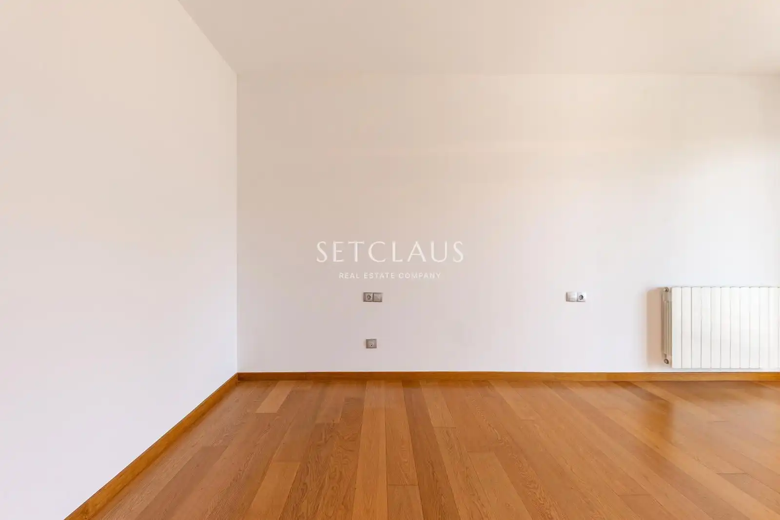 Bedroom of Flat for sale in Badalona  with Air Conditioner, Heating and Terrace