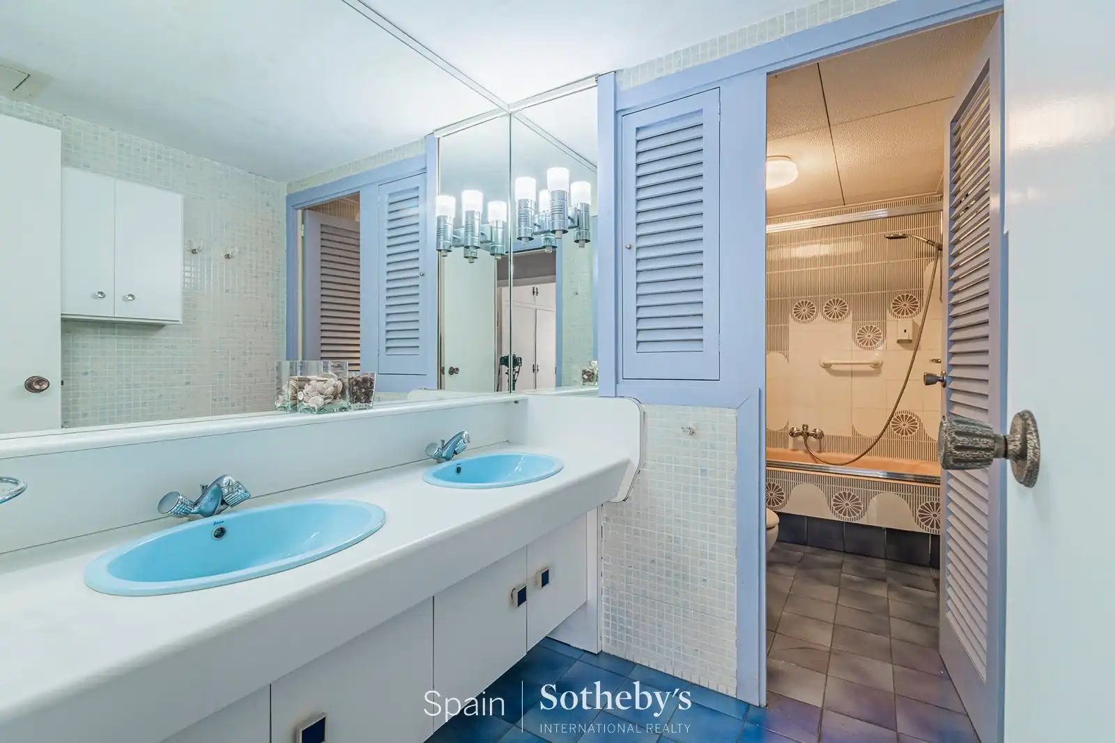 Bany de Apartament en venda en Barcelona amb Aire condicionat, Calefacció i Traster