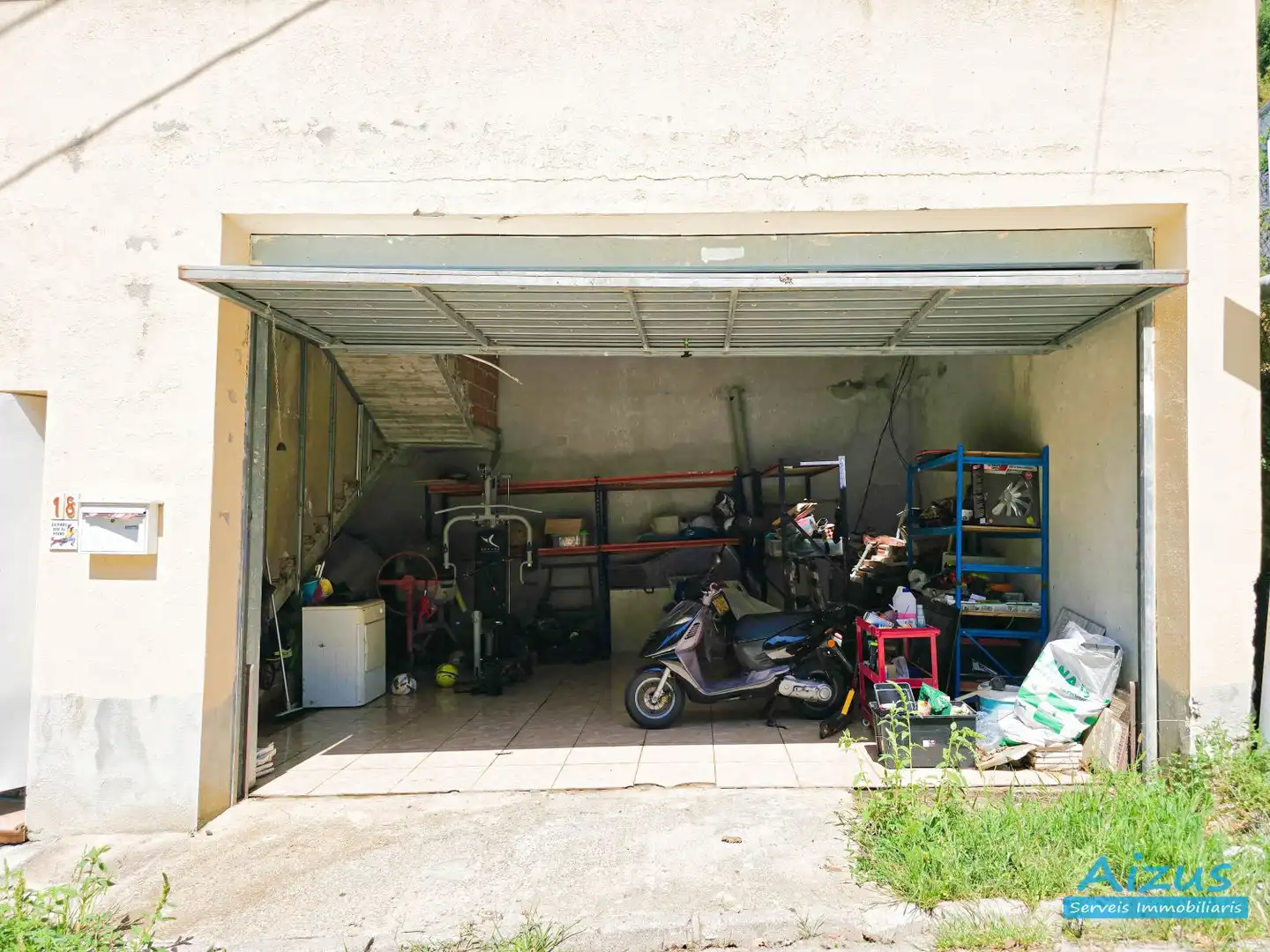 Parking of Houses for sale in Santa Susanna  with Air Conditioner, Terrace and Oven