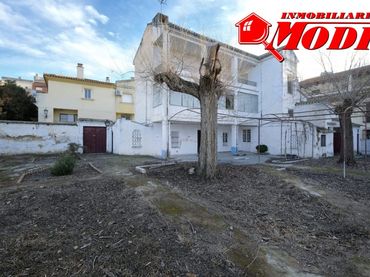 House with garden for sale in GARZON 18