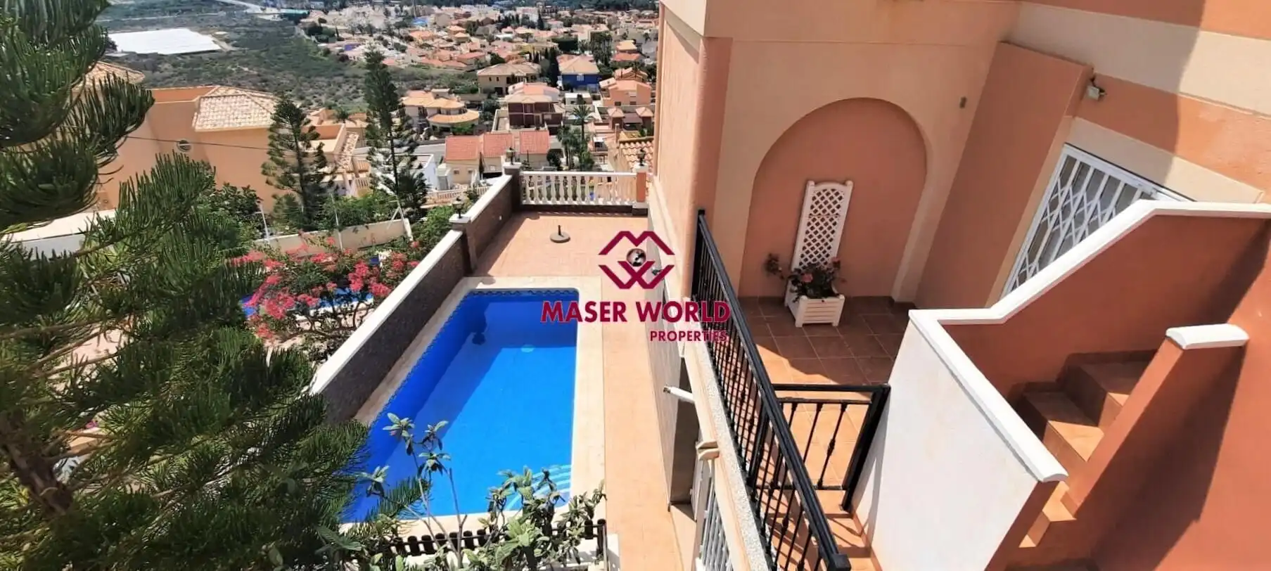 Vista exterior de Casa o xalet en venda en Mazarrón amb Jardí privat, Terrassa i Piscina