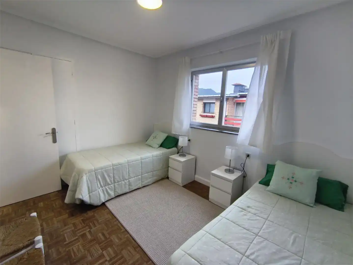 Dormitori de Àtic en venda en Laredo amb Parquet i Moblat