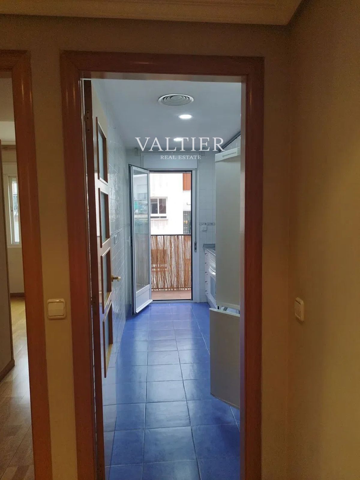 Flat for rent in  Madrid Capital  with Heating