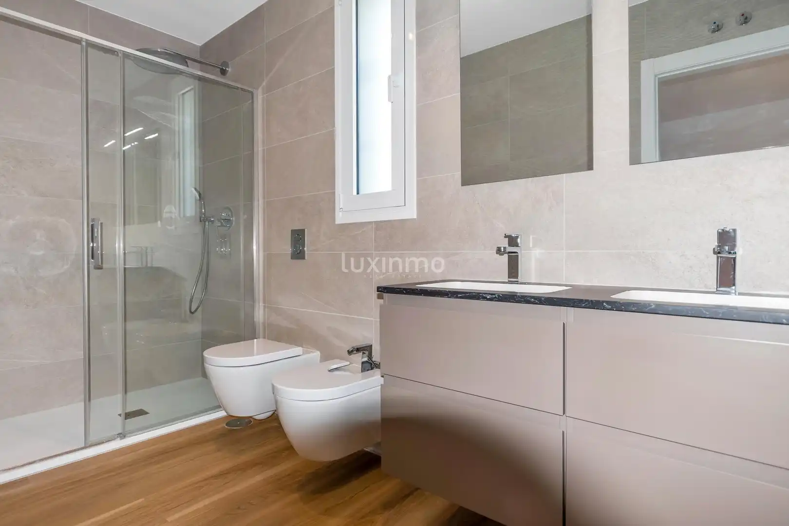 Bathroom of Flat for sale in Benidorm  with Air Conditioner, Heating and Private garden