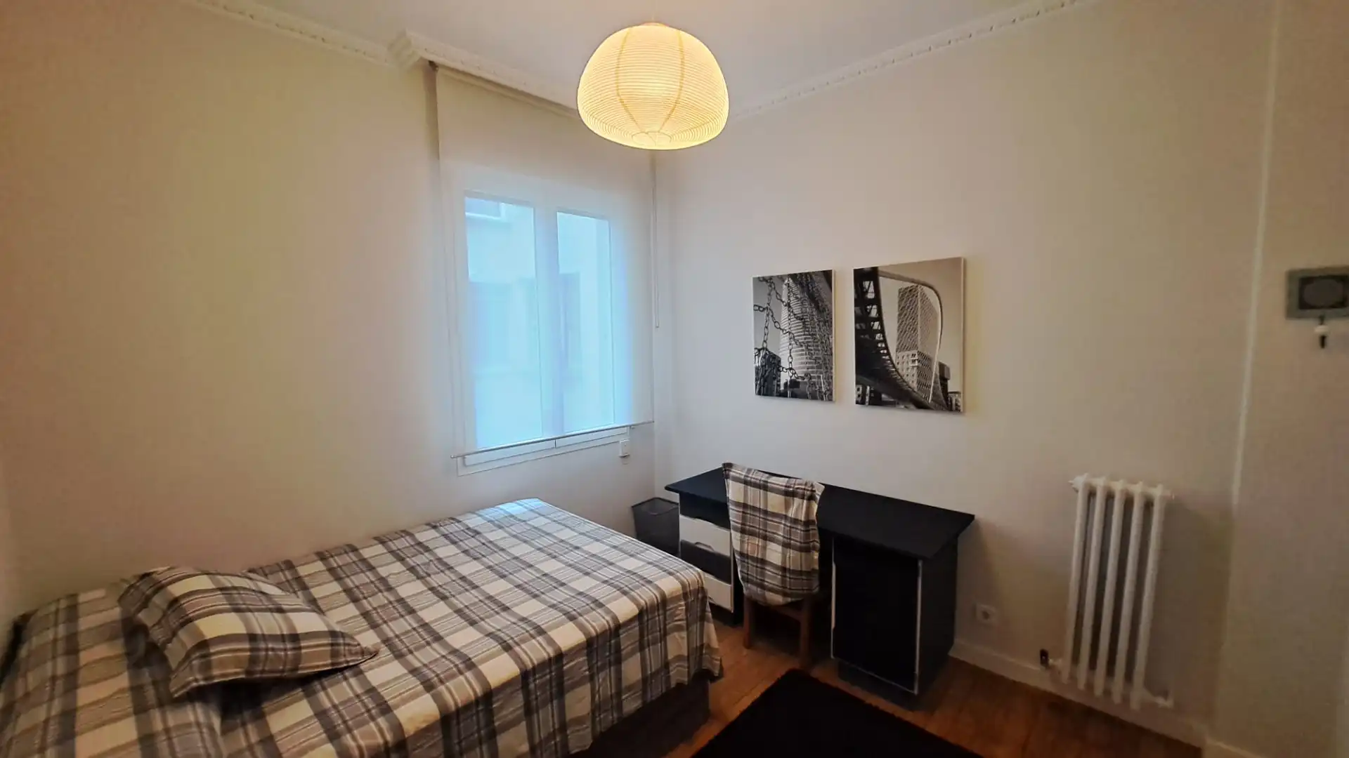 Schlafzimmer von Wohnung zum Verkauf in Bilbao  mit Klimaanlage, Heizung und Ofen