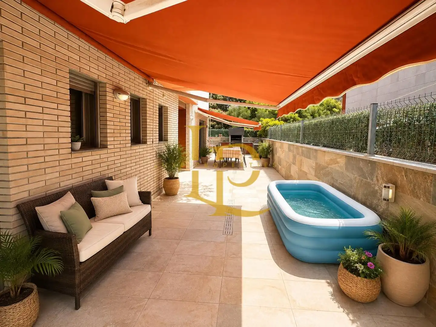 Terrasse von Einfamilien-Reihenhaus zum Verkauf in Cambrils mit Klimaanlage, Heizung und Privatgarten