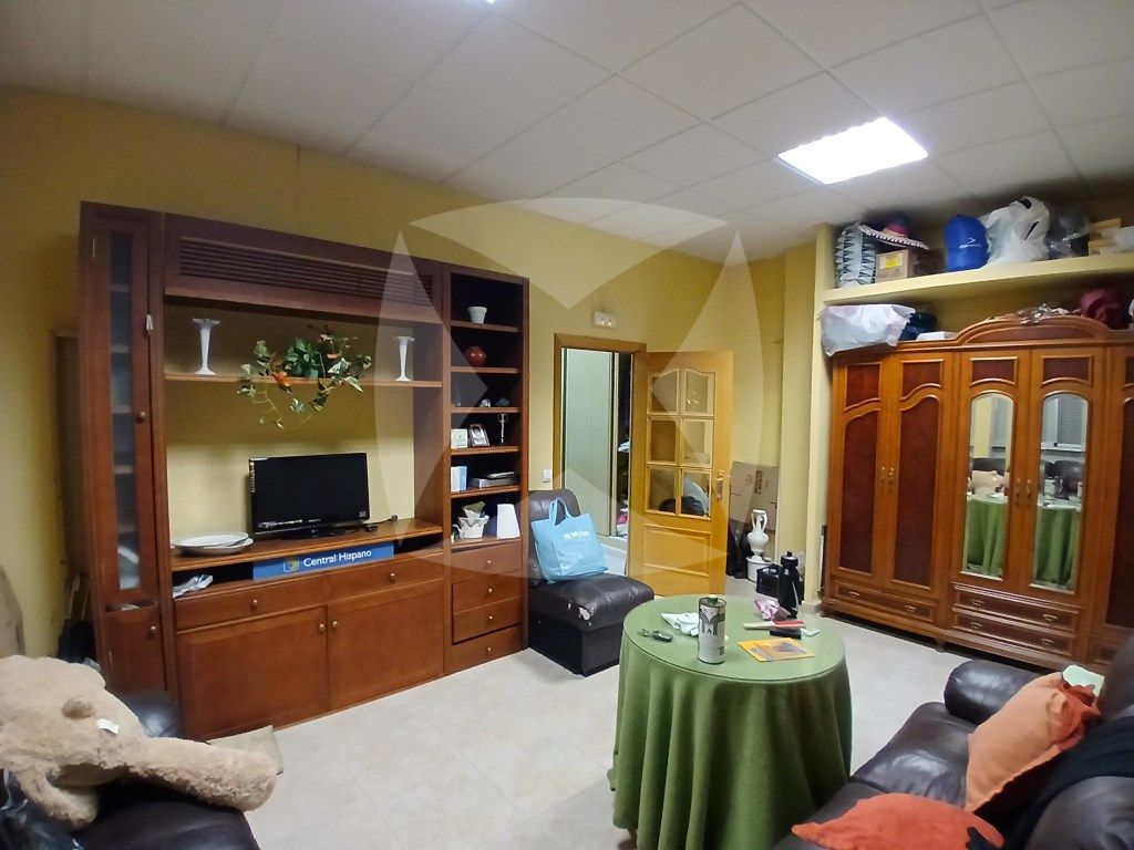 Sala d'estar de Local en venda en Badajoz Capital amb Aire condicionat