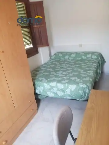 Bedroom of Flat for rent in Granada  with Furnished, Washing machine and Microwave