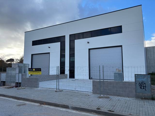 Nave industrial en Alquiler en Carrer Ciurana de Güell en Vilablareix