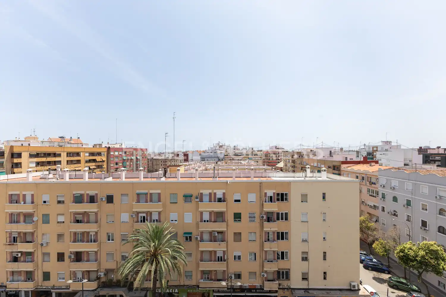 Außenansicht von Dachboden zur Miete in Valencia mit Heizung, Terrasse und Abstellraum