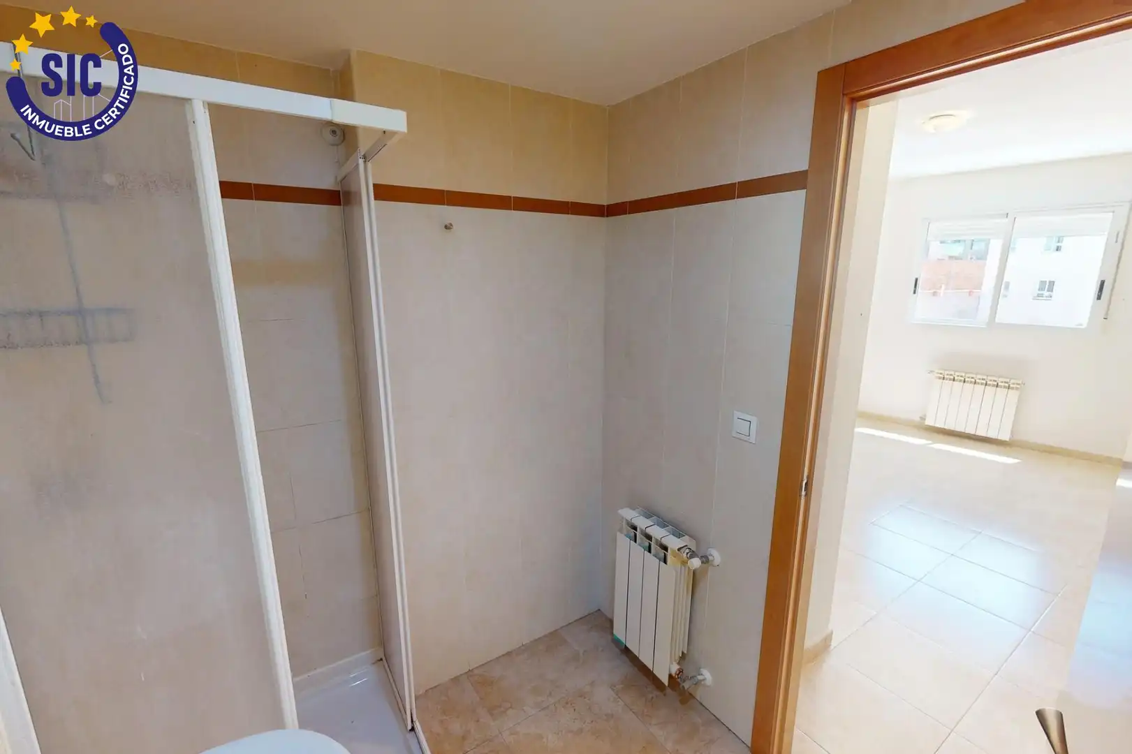Badezimmer von Wohnung zum Verkauf in Almazora / Almassora mit Heizung und Balkon