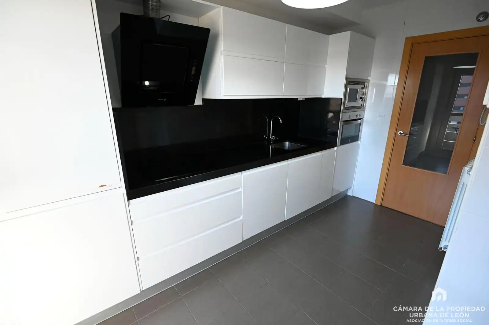 Cocina de Piso de alquiler en León Capital  con Calefacción, Parquet y Terraza