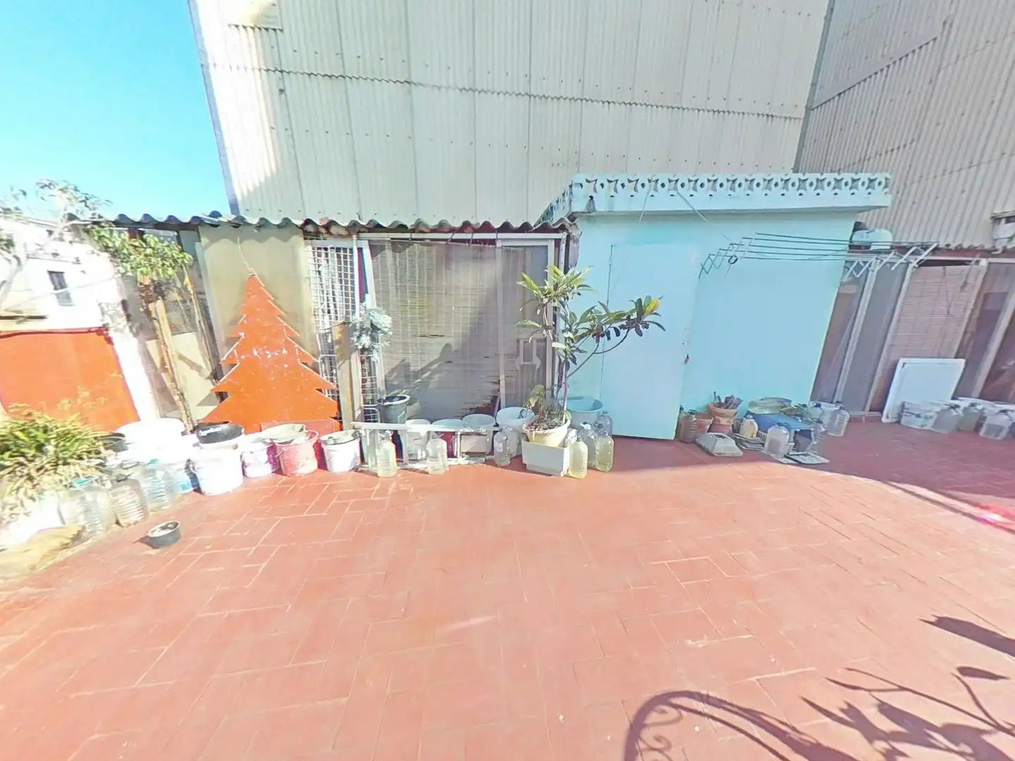 Vista exterior de Edificio en venta en Tarragona
