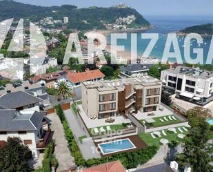 Exterior view of Flat for sale in Donostia - San Sebastián   with Terrace, Swimming Pool and Balcony