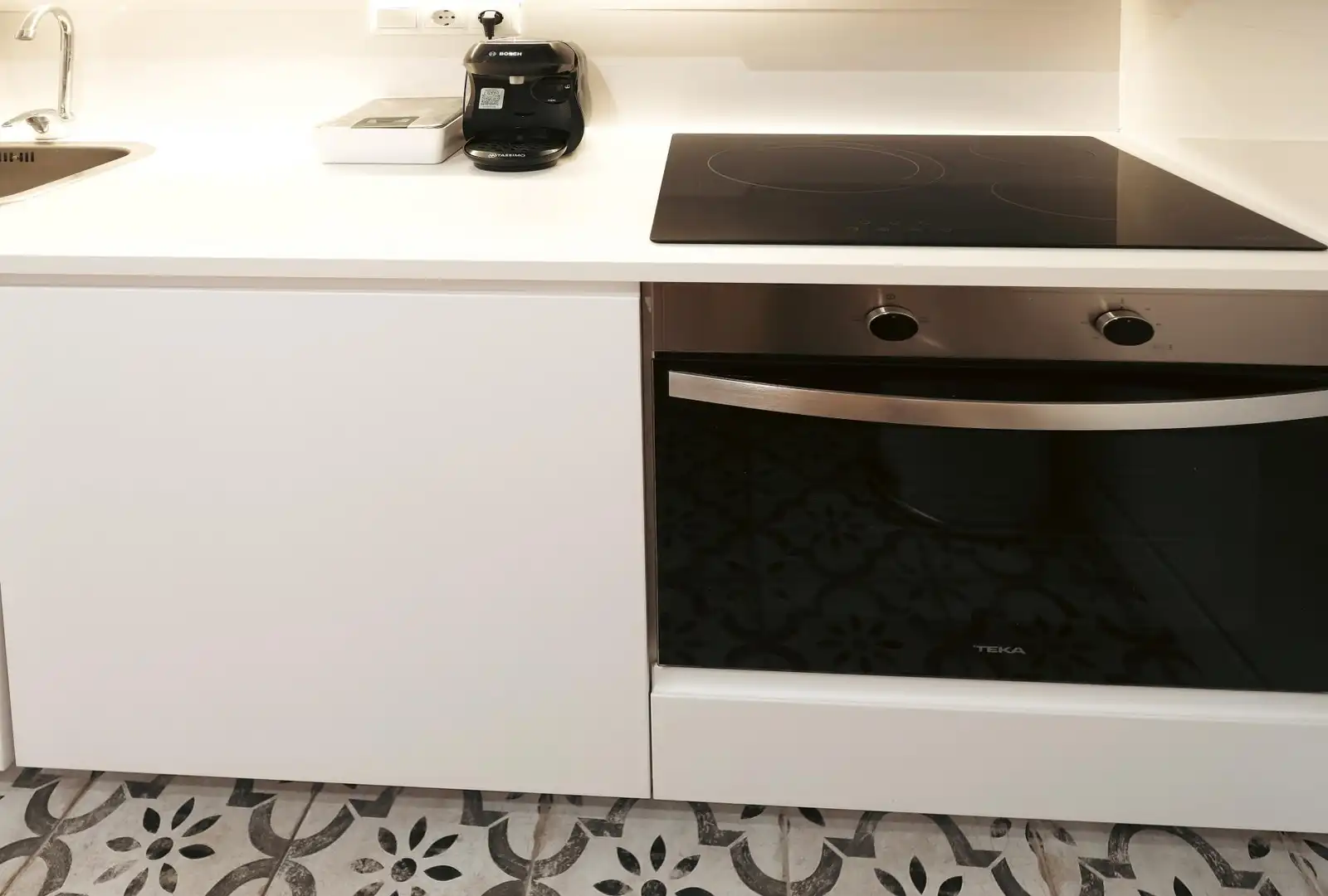 Kitchen of Study for sale in Barcelona  with Heating, Furnished and Microwave