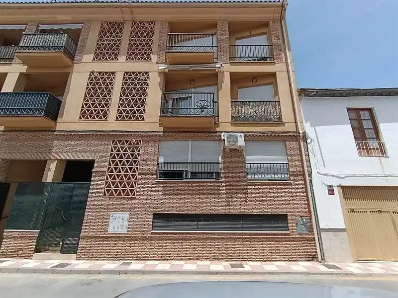 Vista exterior de Apartament en venda en Pinos Puente