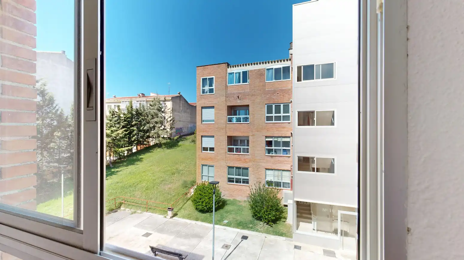 Vista exterior de Piso en venta en Tafalla con Calefacción, Parquet y Terraza
