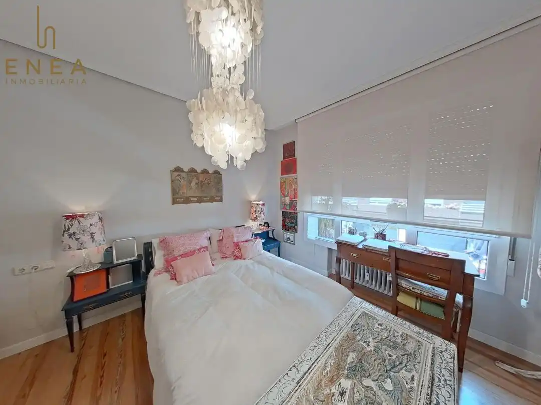 Habitación de Piso en venta en Vitoria - Gasteiz con Calefacción, Terraza y Trastero