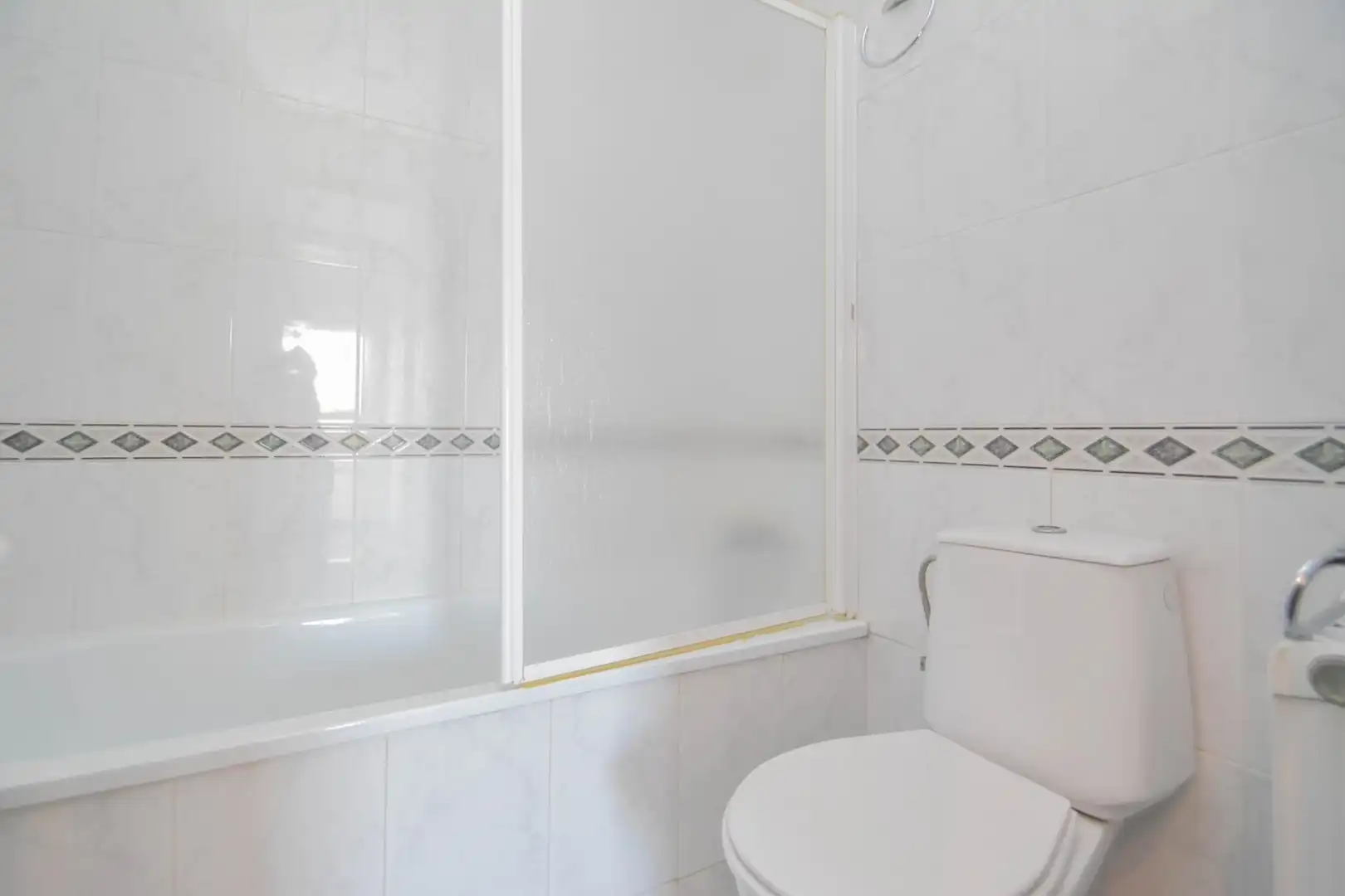 Baño de Piso en venta en Granada con Aire acondicionado, Calefacción y Terraza