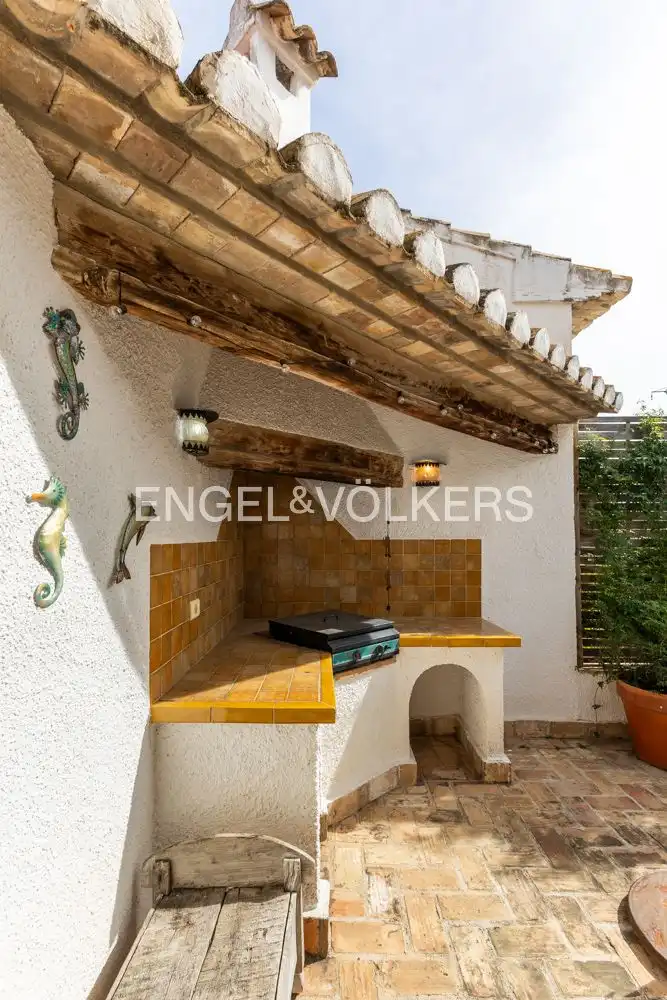Houses for sale in Las Rotas / Les Rotes