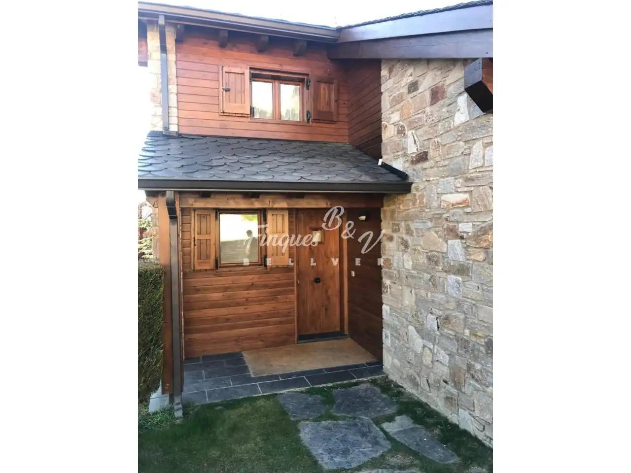Exterior view of Houses for rent in Osséja  with Heating, Parquet flooring and Furnished