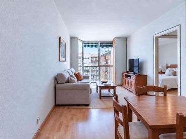 Piso con balcón en venta en CASP