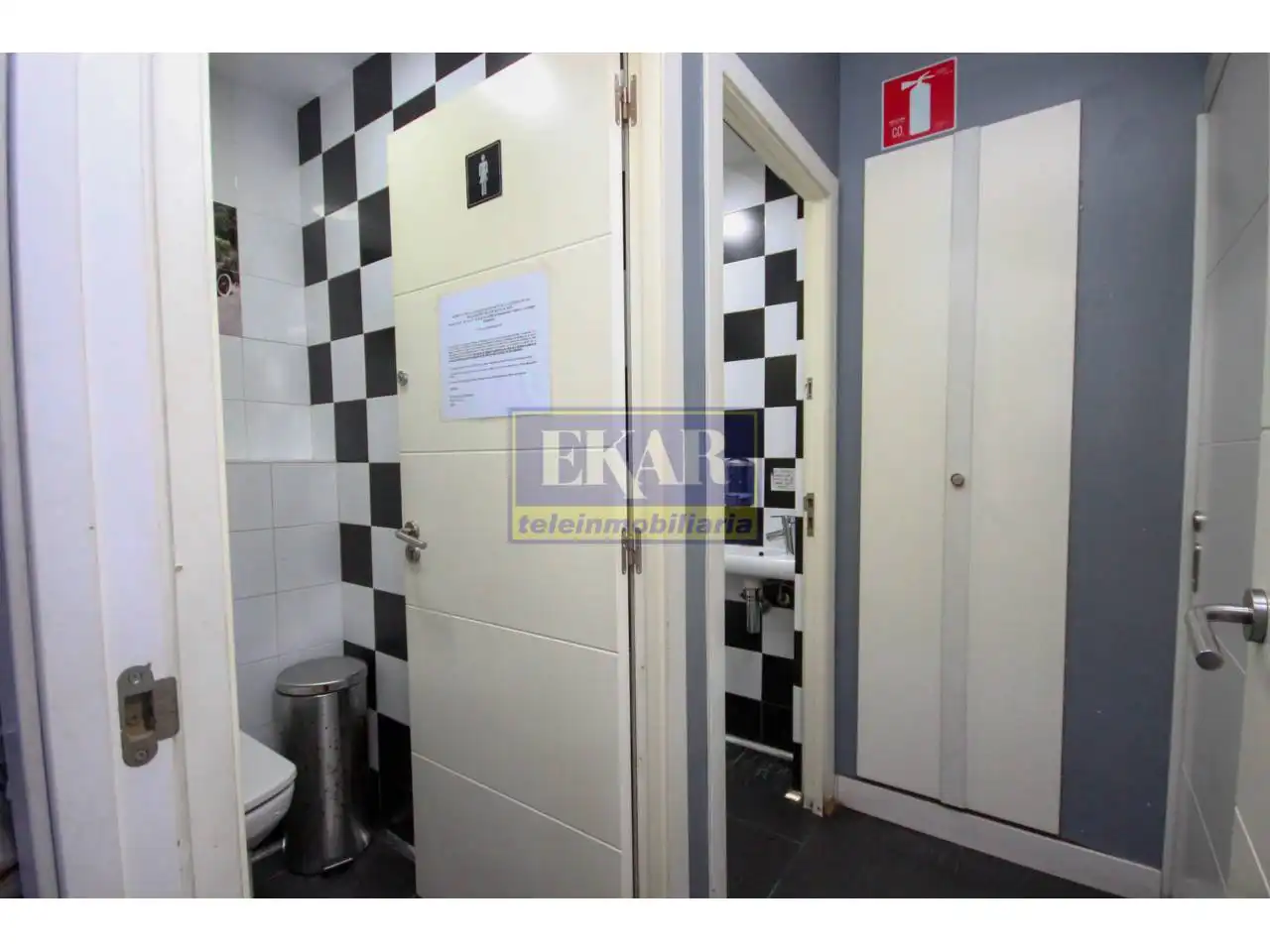 Business premises for sale in Calle Alzukaitz, imagen 9