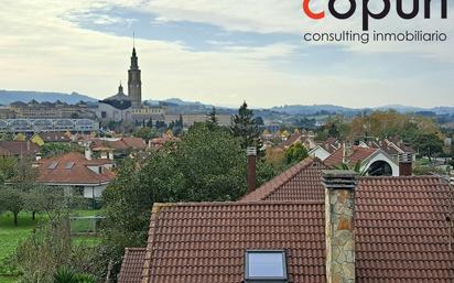 Vista exterior de Casa o xalet en venda en Gijón  amb Calefacció, Parquet i Terrassa