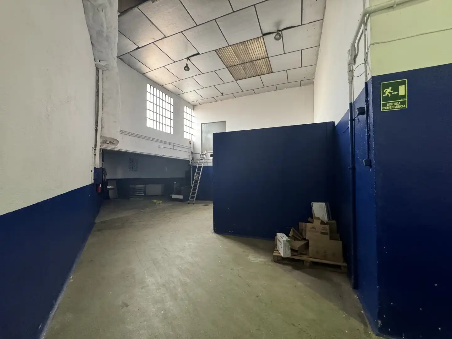 Industrial buildings for sale in Sant Feliu de Guíxols  with Alarm