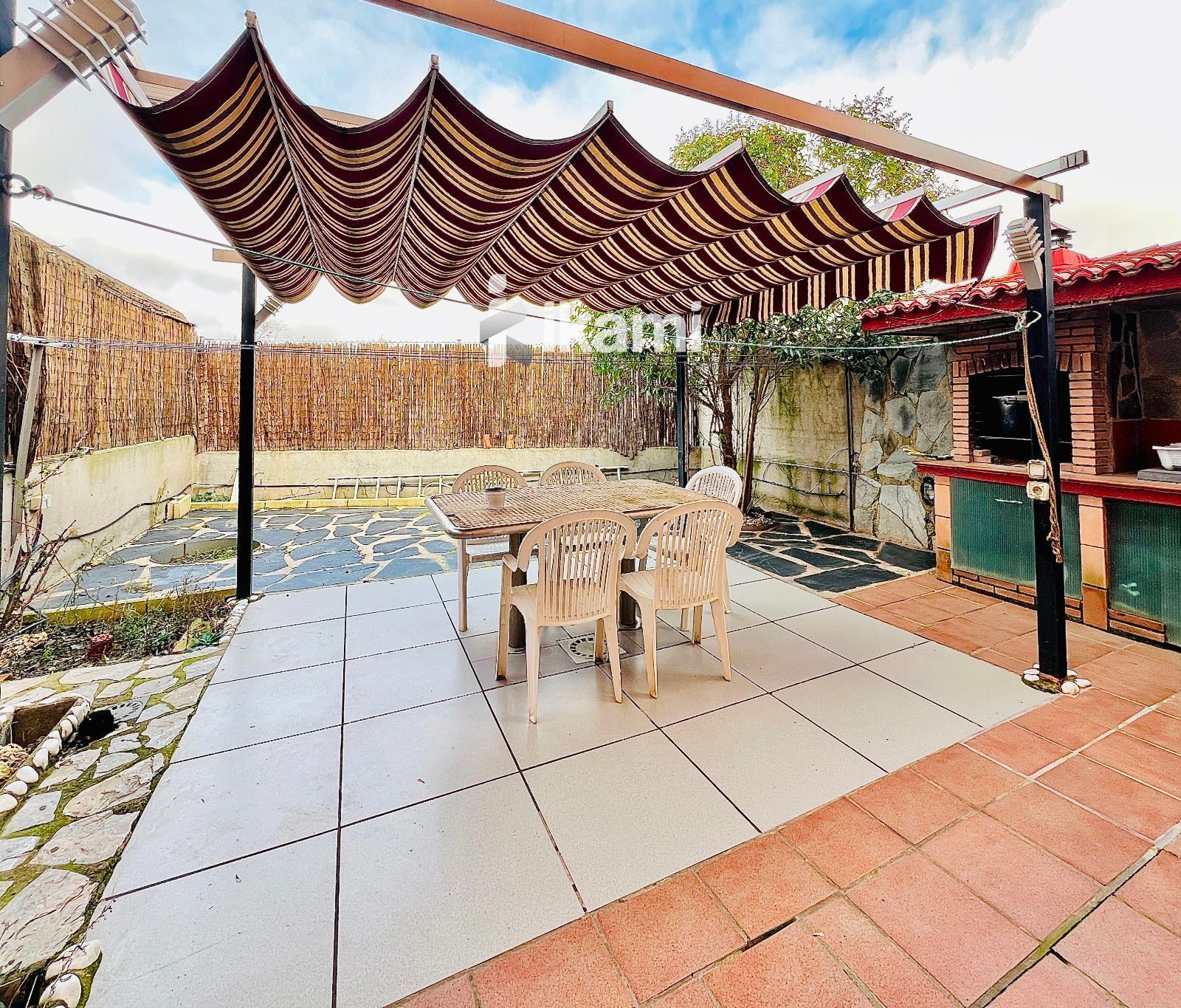 Terrassa de Casa adosada en venda en Yuncos amb Aire condicionat, Calefacció i Jardí privat