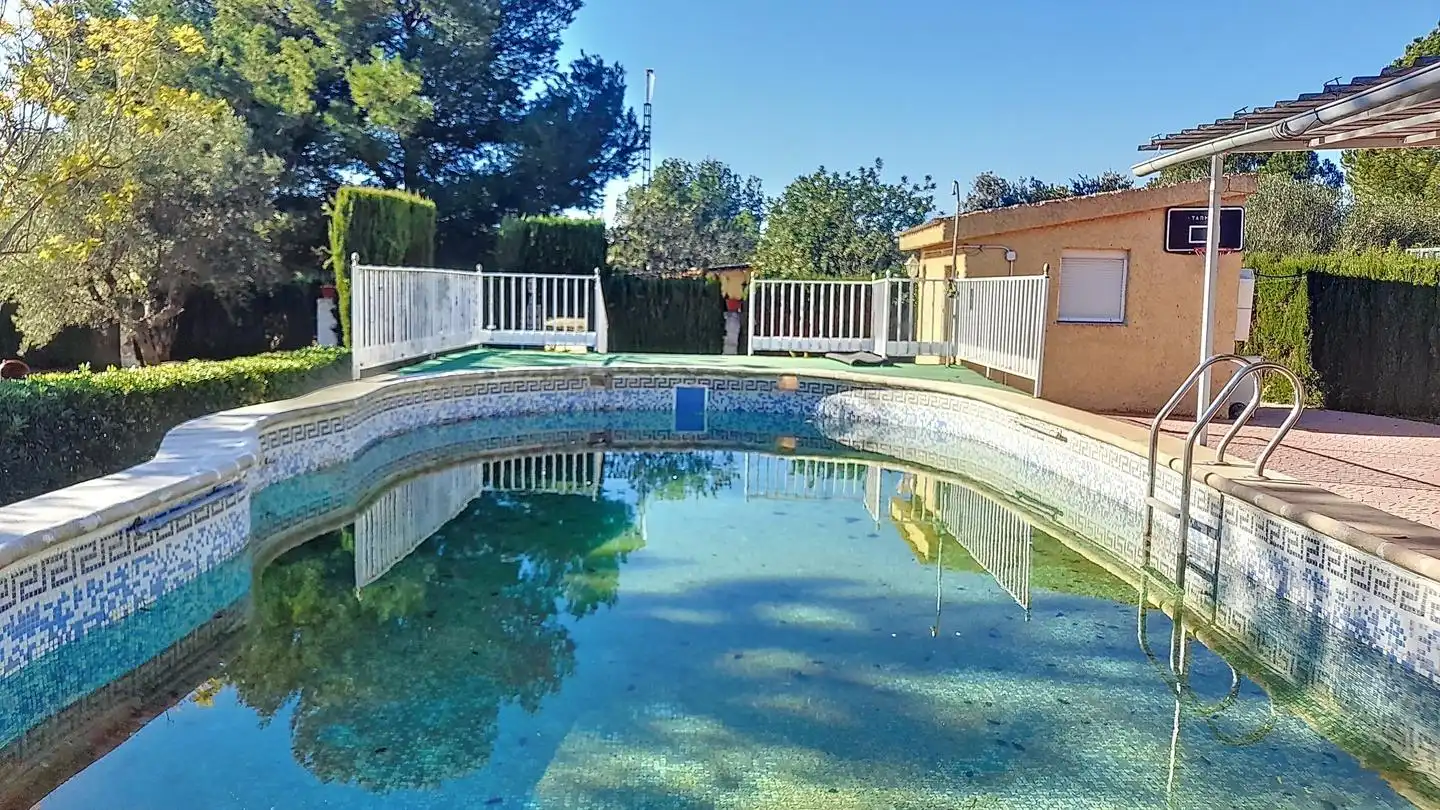 Schwimmbecken von Country house zum Verkauf in Bétera mit Privatgarten, Abstellraum und Schwimmbad