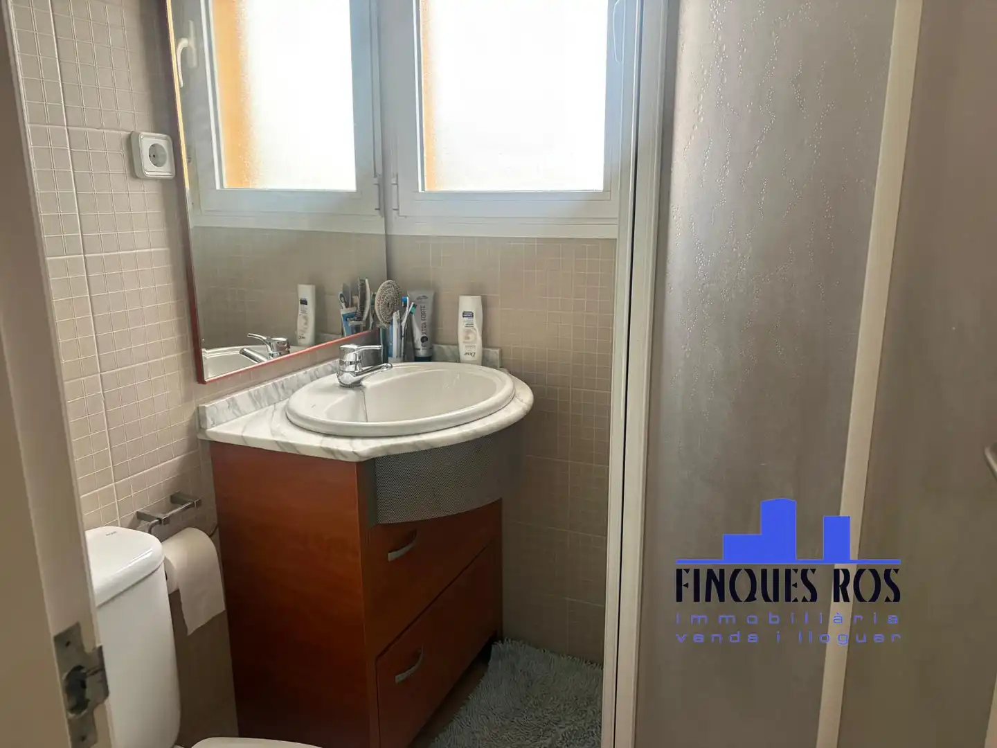 Bathroom of Apartments for sale in Vinaròs  with Air Conditioner, Terrace and Furnished