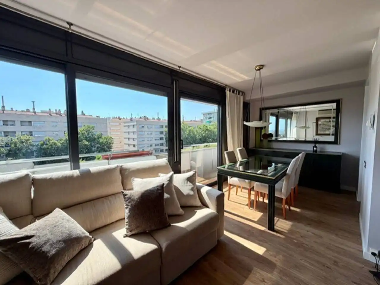 Sala de estar de Piso de alquiler en Sabadell con Aire acondicionado, Calefacción y Parquet