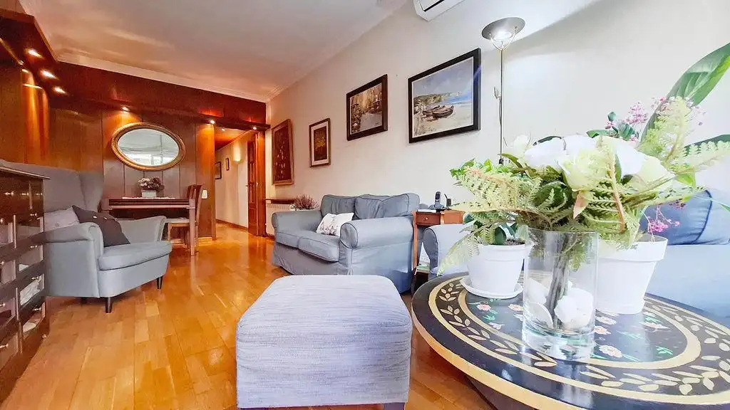 Piso con ascensor en venta en Eixample