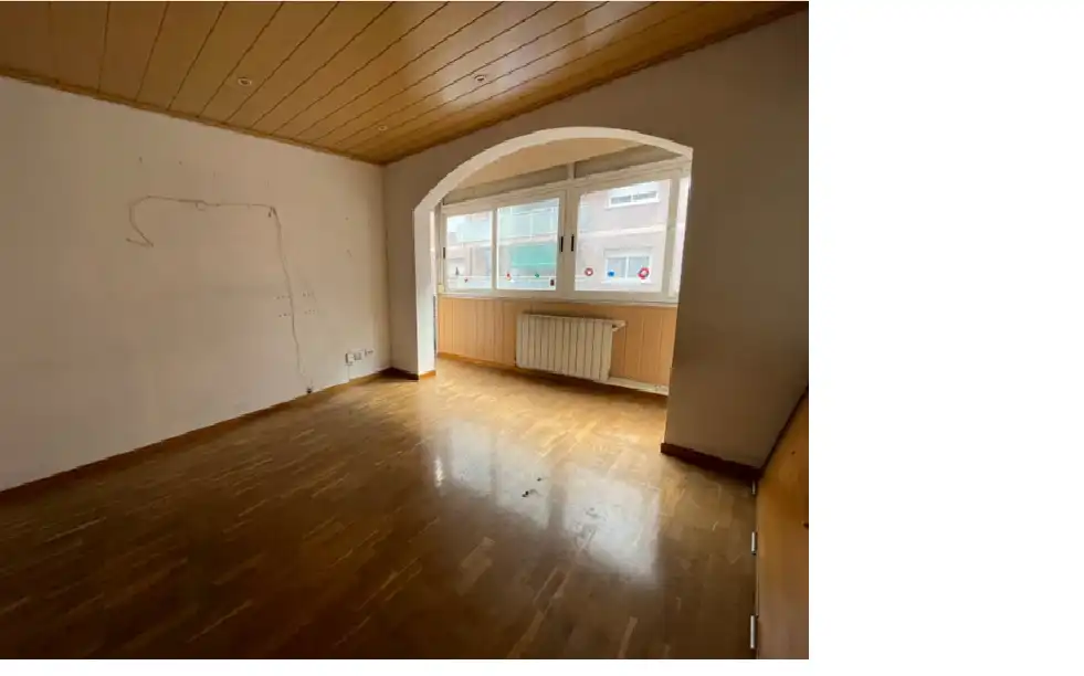 Piso con terraza en venta en Carrer Tres d'Abril, imagen 3