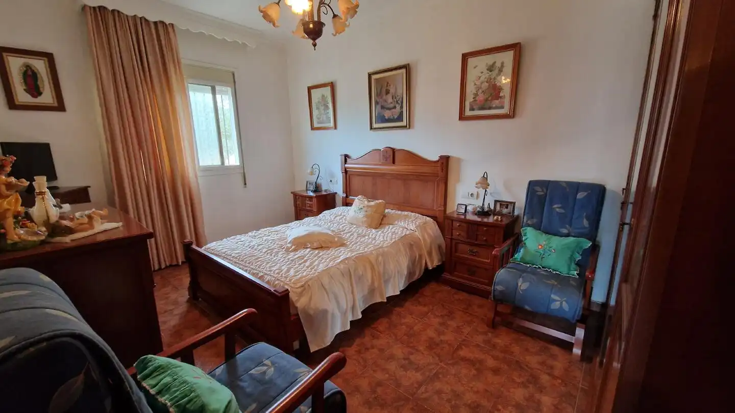 Dormitori de Casa o xalet en venda en Álora