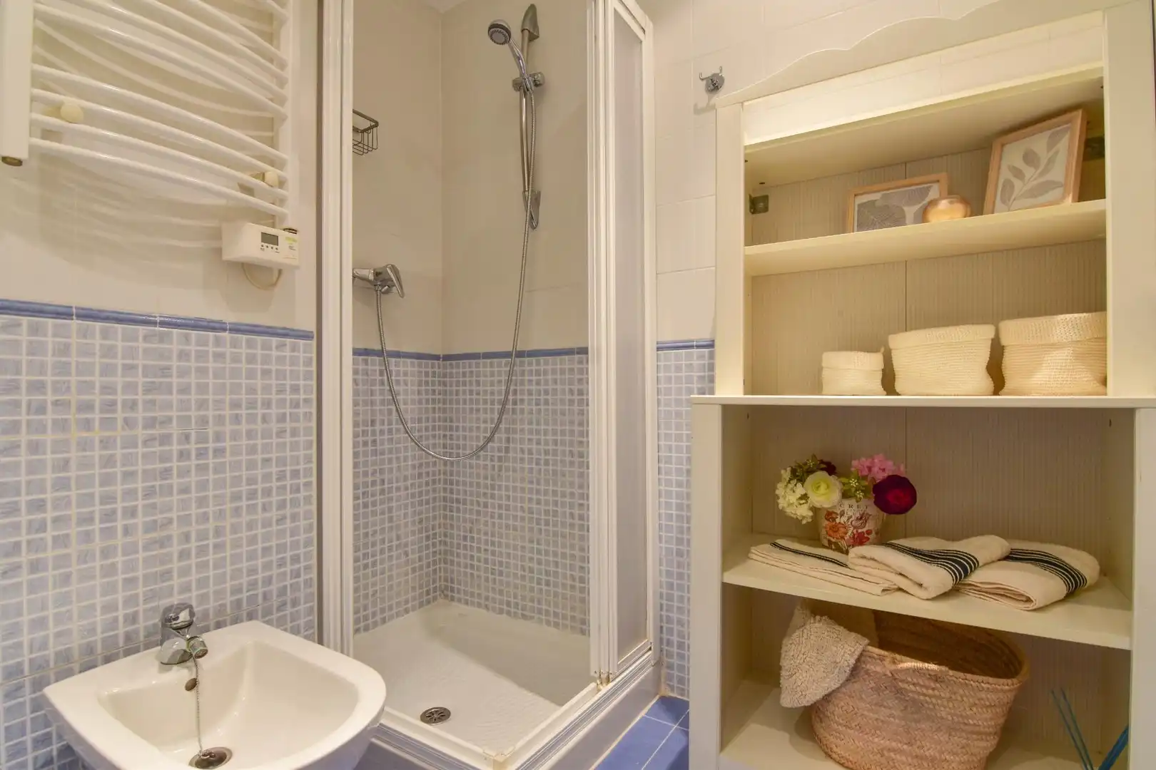 Baño de Piso de alquiler en Puçol con Aire acondicionado, Jardín privado y Terraza
