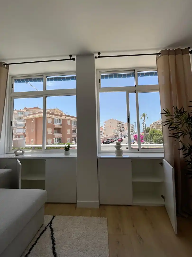 Dormitori de Dúplex en venda en Torrevieja amb Terrassa, Moblat i Balcó